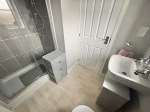 En suite- click for photo gallery